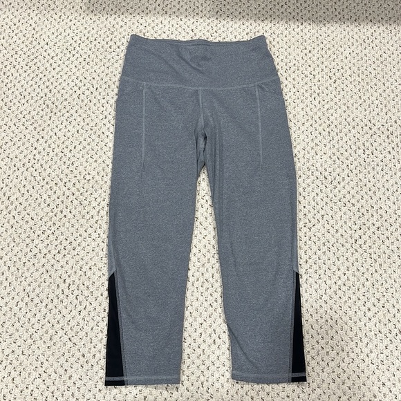 All in Motion Grey Capri Leggings - Picture 1 of 9